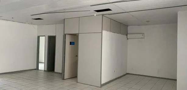 Sala Comercial para alugar, 138m² no Acupe de Brotas, Salvador