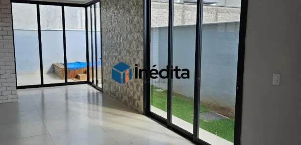 Casa de Condomínio com 3 Quartos para alugar, 157m² no Jardim Cristal, Aparecida de Goiânia