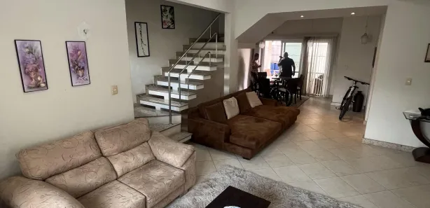 Casa de Condomínio com 3 Quartos para alugar, 250m² no Flores, Manaus