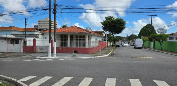 Casa com 5 Quartos à venda, 460m² no Pitanguinha, Maceió