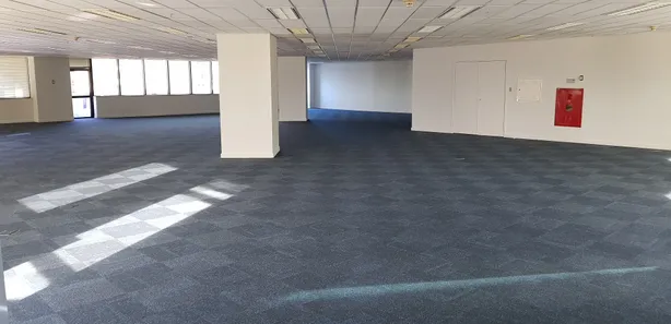 Sala Comercial para alugar, 490m² no Asa Norte, Brasília