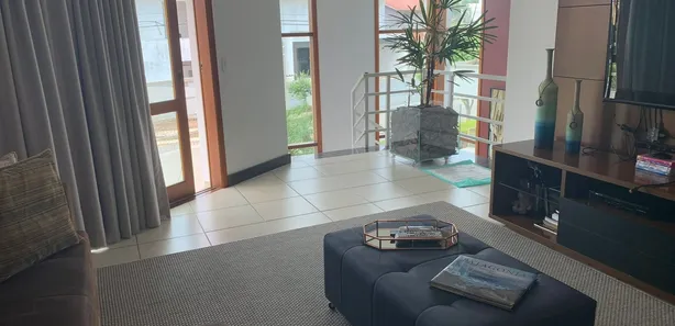 Sobrado com 3 Quartos para alugar, 250m² no Jardim das Nações, Taubaté