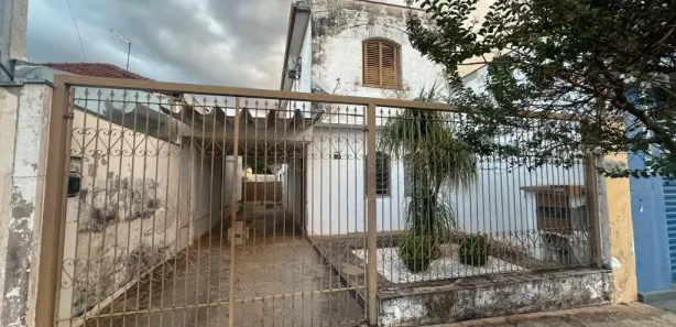 Casa com 3 Quartos à venda, 215m² no Centro, Araraquara