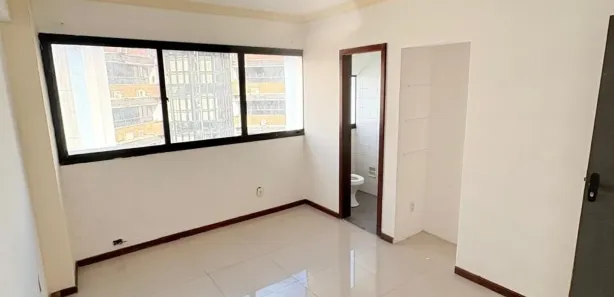Sala Comercial à venda, 29m² no Brotas, Salvador
