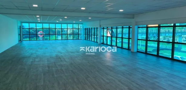 Sala Comercial para alugar, 300m² no Barra Olímpica, Rio de Janeiro