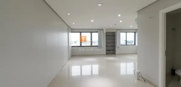 Sala Comercial à venda, 48m² no Sanvitto, Caxias do Sul