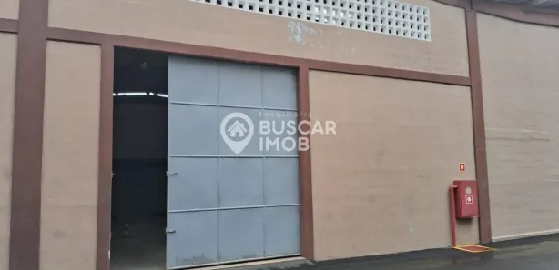 Galpão/Depósito/Armazém para alugar, 230m² no Buraquinho, Lauro de Freitas