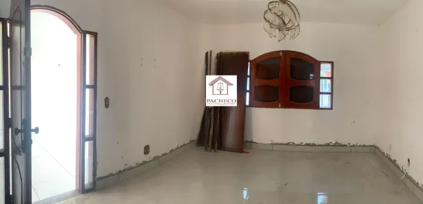 Sobrado com 4 Quartos para alugar, 250m² no Ceilândia Sul, Brasília