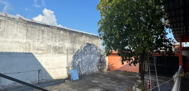 Casa com 6 Quartos à venda, 350m² no São Jorge, Manaus