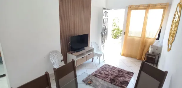 Casa de Condomínio com 2 Quartos para alugar, 50m² no Peró, Cabo Frio
