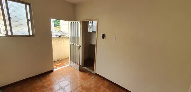 Kitnet com 1 Quarto para alugar, 24m² no Rocha Miranda, Rio de Janeiro