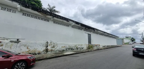 Galpão/Depósito/Armazém com 1 Quarto para alugar, 500m² no Santo Antônio, Manaus