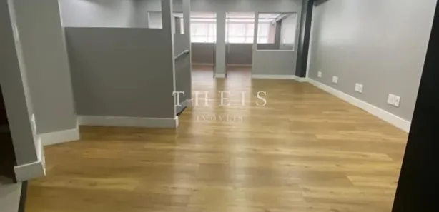 Sala Comercial à venda, 200m² no Sagrada Família, Caxias do Sul