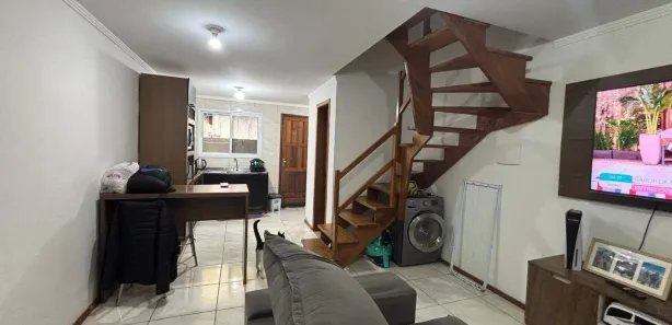 Sobrado com 2 Quartos à venda, 58m² no Querência, Viamão