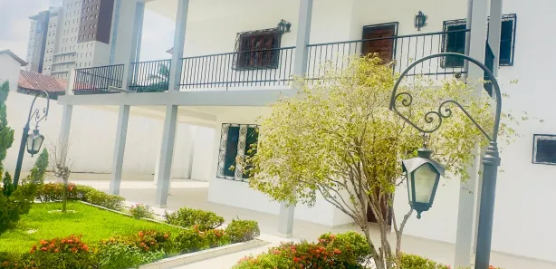 Casa de Condomínio com 5 Quartos para alugar, 500m² no Chapada, Manaus