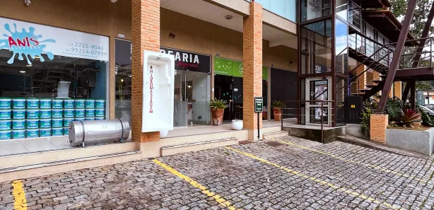 Ponto Comercial para alugar, 60m² no Nogueira, Petrópolis
