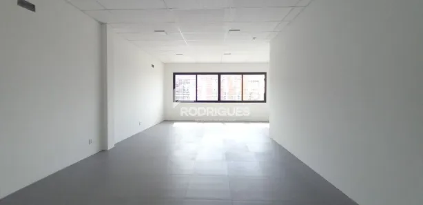 Sala Comercial para alugar, 46m² no Centro, Portão