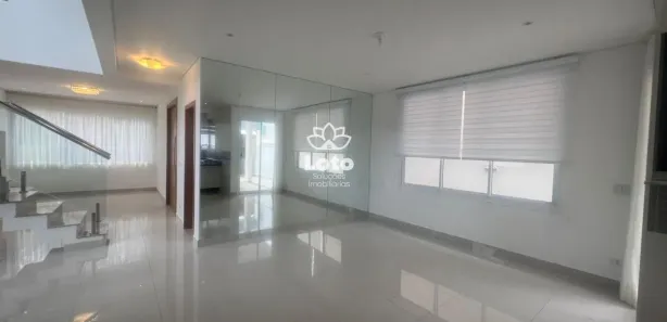 Casa de Condomínio com 4 Quartos para venda ou aluguel, 220m² no Fazenda Rodeio, Mogi das Cruzes