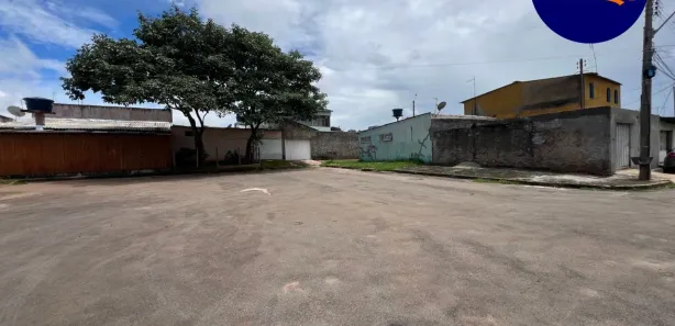 Sobrado com 4 Quartos à venda, 300m² no Setor Leste, Brasília
