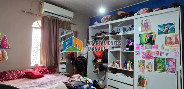 Casa com 4 Quartos à venda, 200m² no Santo Antônio, Manaus
