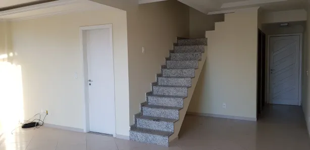Cobertura com 3 Quartos para alugar, 198m² no Braga, Cabo Frio