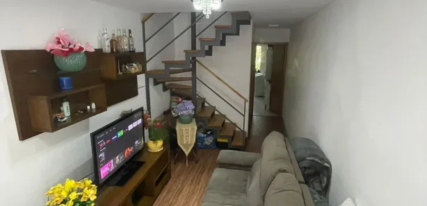 Apartamento com 2 Quartos para alugar, 67m² no Samambaia, Petrópolis