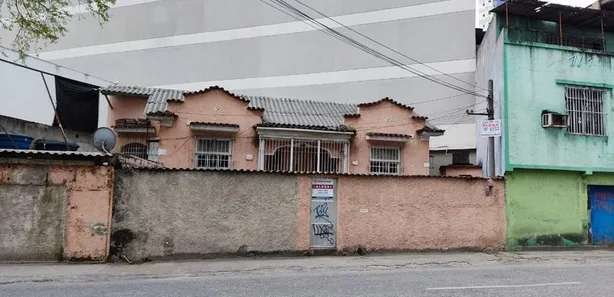 Imóvel Comercial com 3 Quartos para alugar, 10m² no Centro, Nova Iguaçu