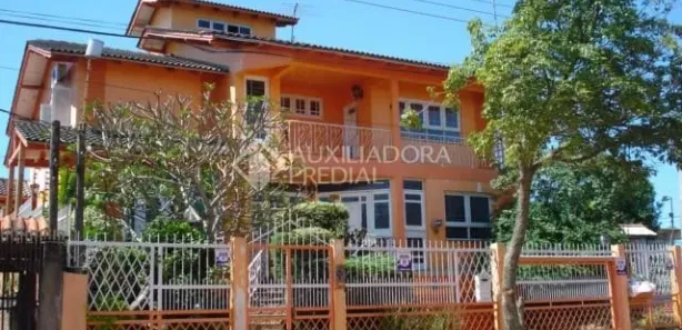 Sobrado com 4 Quartos à venda, 282m² no Jardim do Bosque, Cachoeirinha