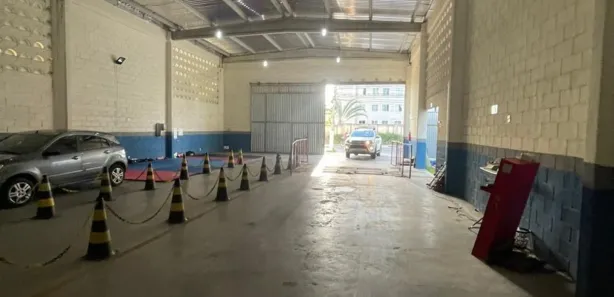 Galpão/Depósito/Armazém à venda, 300m² no Recreio Ipitanga, Lauro de Freitas