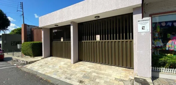 Casa com 3 Quartos à venda, 450m² no Nossa Senhora das Graças, Manaus