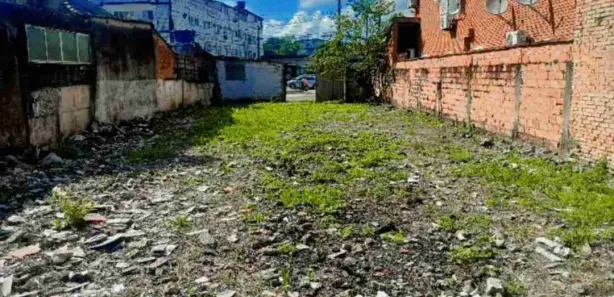 Lote/Terreno à venda, 400m² no Jardim Cunhambebe (Vicente de Carvalho), Guarujá