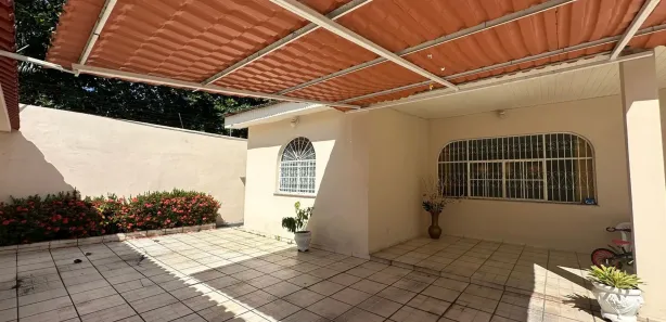 Casa com 3 Quartos à venda, 200m² no Adrianópolis, Manaus