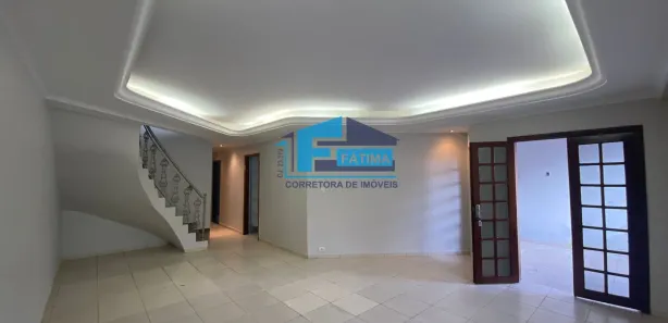Sobrado com 5 Quartos para alugar, 240m² no Riacho Fundo I, Brasília