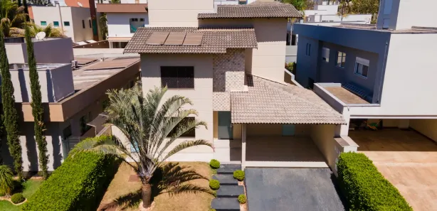 Casa de Condomínio com 3 Quartos para alugar, 250m² no Jardins Valência, Goiânia