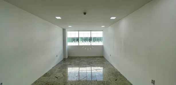 Sala Comercial para venda ou aluguel, 33m² no Paiva, Cabo de Santo Agostinho