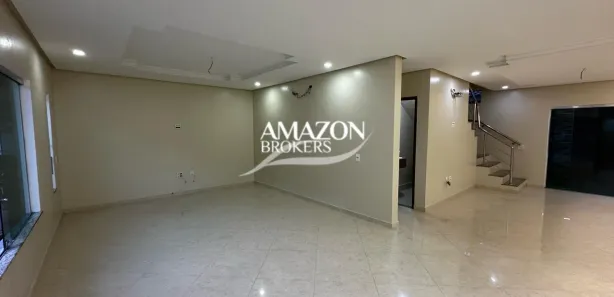 Sobrado com 4 Quartos à venda, 250m² no Centro, Manaus