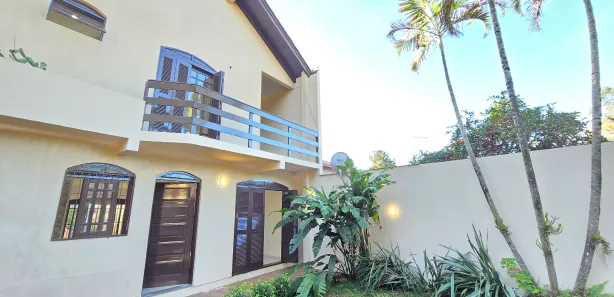 Sobrado com 4 Quartos para venda ou aluguel, 300m² no Dom Feliciano, Gravataí