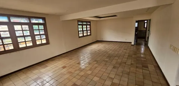 Casa com 8 Quartos para alugar, 640m² no Santa Tereza, Belo Horizonte