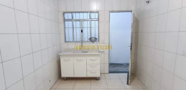 Casa com 1 Quarto para alugar, 47m² no Jardim Imperador, Suzano