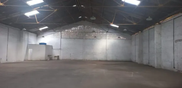 Galpão/Depósito/Armazém para alugar, 600m² no Mares, Salvador