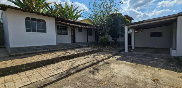 Casa com 3 Quartos para alugar, 170m² no Angola, Betim