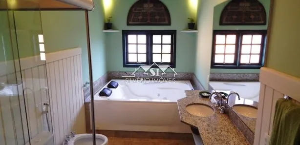 Casa de Condomínio com 6 Quartos para venda ou aluguel, 700m² no Cuiabá, Petrópolis