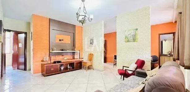 Casa com 4 Quartos à venda, 198m² no Copacabana, Belo Horizonte