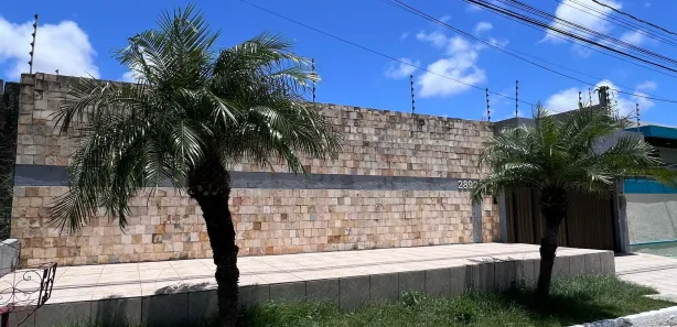 Sobrado com 4 Quartos à venda, 450m² no Capim Macio, Natal
