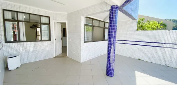 Sobrado com 4 Quartos à venda, 167m² no , 