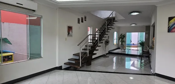 Casa de Condomínio com 4 Quartos para venda ou aluguel, 235m² no Flores, Manaus