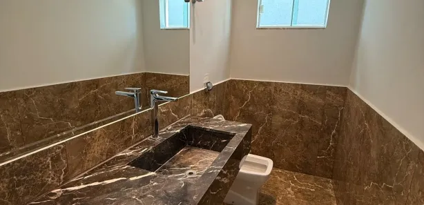 Casa de Condomínio com 4 Quartos para venda ou aluguel, 387m² no Jardins Valência, Goiânia