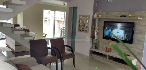 Sobrado com 3 Quartos à venda, 180m² no Vila Silveira Martins, Cachoeirinha