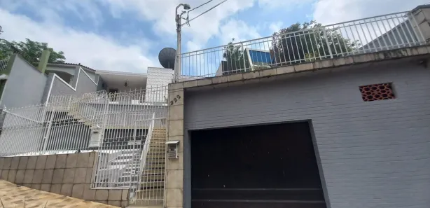 Casa com 3 Quartos para venda ou aluguel, 180m² no Joana D'Arc, Nova Iguaçu