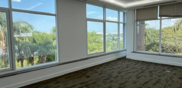 Sala Comercial para alugar, 556m² no Barra Olímpica, Rio de Janeiro